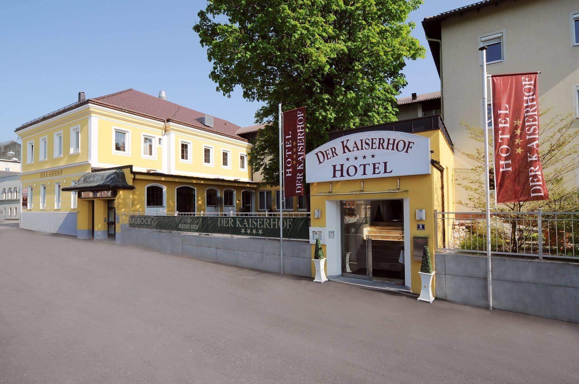 Der Kaiserhof Ried Ried im Innkreis Dış mekan fotoğraf